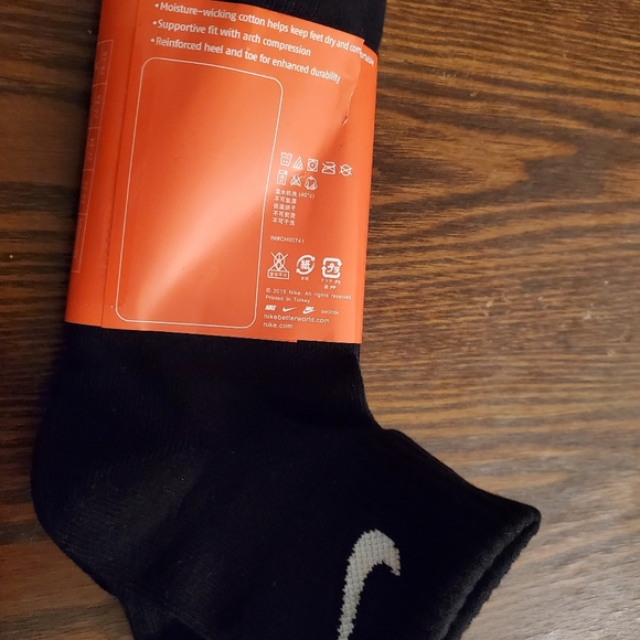Nike Socks - Picture 2 of 3